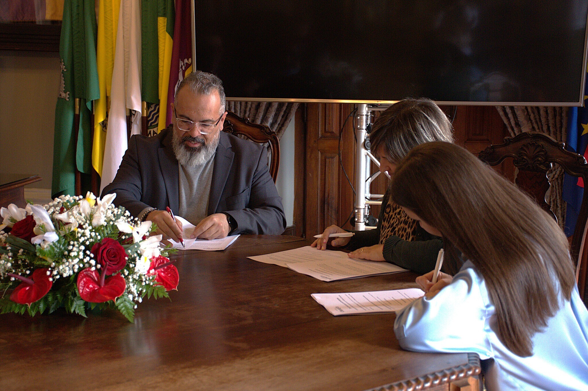 Assinatura de contratos de trabalho
